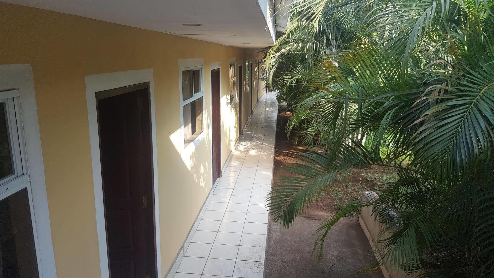 Hotel La Arboleda Managua Exteriör bild