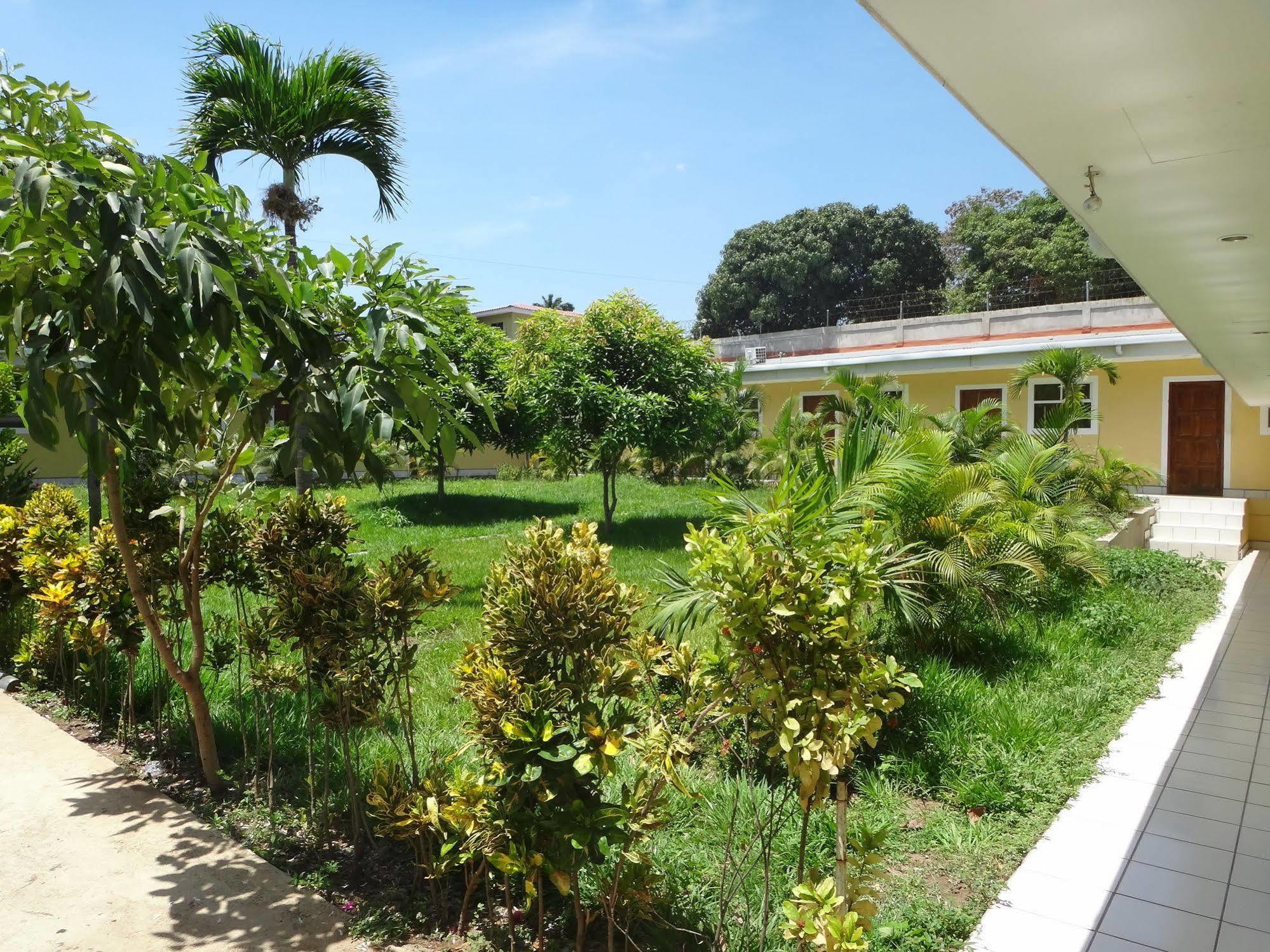 Hotel La Arboleda Managua Exteriör bild